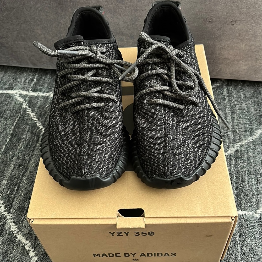 Yeezy Boost 350 ‘Pirate Black’ SIZE 6